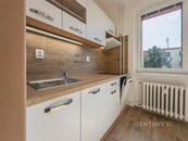 Pronájem světlého bytu 2+1 (55 m2) po rekonstrukci s velkou lodžií a FVE - Nový Jičín, Žilina., cena 18000 CZK / objekt / měsíc, nabízí 