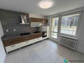 Prodej družstevního bytu 2+kk s balkonem po rekonstrukci, Václava Vacka Ostrava Poruba, cena 4650000 CZK / objekt, nabízí 