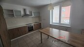 Pronájem bytu 2+1, 62m2, s balkónem, Opava, ul. Hrnčířská, cena 12500 CZK / objekt / měsíc, nabízí 