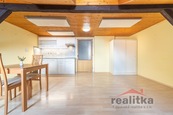 Pronájem podkrovního bytu 2+kk, 48m2, Opava, ul. Pekařská, cena 10500 CZK / objekt / měsíc, nabízí 