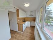 Podnájem dr. bytu 1+1, 31 m2, 2.NP, ul. Jičínská, Ostrava-Výškovice, cena 10500 CZK / objekt / měsíc, nabízí 