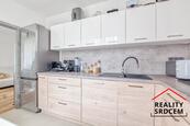 Pronájem družs. bytu o velikosti 2+1/53m2 + lodžie na ul. Ve Svahu, Karviná - Ráj, cena 9400 CZK / objekt / měsíc, nabízí 