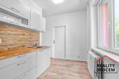 Pronájem bytu v os.vl. 2+1+balkon/55m2 na ul. Na Kopci, Karviná - Mizerov, cena 11200 CZK / objekt / měsíc, nabízí 