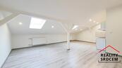 Pronájem podkrovního bytu 4+kk s garáží, 95 m2, ul. Nivnická, Ostrava-Mariánské Hory, cena 12000 CZK / objekt / měsíc, nabízí 