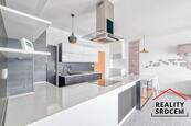 Pronájem bytu 3+kk s terasou a parkovacím místem, 78 m2, Rezidence Čelakovského, Frýdek-Místek, cena 19540 CZK / objekt / měsíc, nabízí 