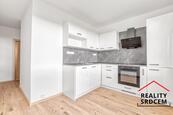 Pronájem nově zrekonstruovaného bytu 3+1 s lodžií, 75 m2, ul. Lumírova, Ostrava-Výškovice, cena 13349 CZK / objekt / měsíc, nabízí 
