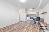 Pronájem moderního bytu 2+kk s balkónem, 42 m2, ul. A. Hrdličky, Ostrava - Poruba, cena 12900 CZK / objekt / měsíc, nabízí DĚLÁME REALITY SRDCEM