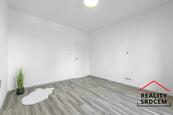 Pronájem moderního bytu 3+1 s lodžií 56 m2, Božkova-Karviná, cena 12000 CZK / objekt / měsíc, nabízí 