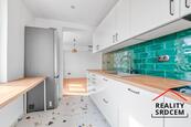Pronájem moderního bytu 2+kk s balkónem 56 m2, ul. Hl. třída, Ostrava - Poruba, cena 14500 CZK / objekt / měsíc, nabízí DĚLÁME REALITY SRDCEM