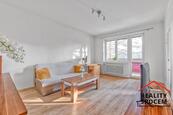 Pronájem bytu v os. vlast. 2+1+lodžie/52 m2 na ul. Einsteinova, Karviná - Hranice, cena 8500 CZK / objekt / měsíc, nabízí 