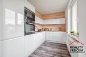 Prodej bytu 3+1 + balkón, 72 m2, ov. vl. ul. Bajkalská, Ostrava - Poruba, cena 5490000 CZK / objekt, nabízí 
