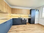 Pronájem luxusně zrekonstruovaného bytu 3+1, 78 m², balkon, Ostrava-Pustkovec, ul. R. Prchaly, cena 25000 CZK / objekt / měsíc, nabízí 