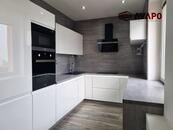 Pronájem velmi pěkného bytu 2+kk s balkonem ul. Ukrajinská, Ostrava, cena 12900 CZK / objekt / měsíc, nabízí 