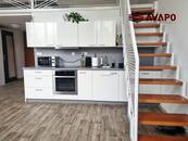Pronájem moderního mezonetového bytu 1+kk na ul. Popské v Opavě, cena 11000 CZK / objekt / měsíc, nabízí 