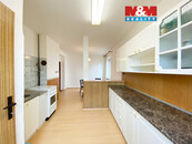 Pronájem bytu 2+1, 60 m2, Opava, ul. Na Vyhlídce, cena 13500 CZK / objekt / měsíc, nabízí 