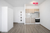Pronájem bytu 1+kk, 32 m2, Karviná, ul. Čsl. armády, cena 6900 CZK / objekt / měsíc, nabízí 