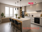 Prodej bytu 3+1, 70 m2, Ostrava, ul. Petruškova, cena 4200000 CZK / objekt, nabízí 