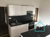Pronájem bytu 3+1 ve Městě Albrechticích, Nerudova, cena 9500 CZK / objekt / měsíc, nabízí 