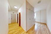Prodej bytu 2+1 s balkonem, 58 m2, ul. Korunní, Ostrava - Mar. Hory, cena 3620000 CZK / objekt, nabízí 