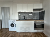 Pronájem bytu 1+kk 33 m2, Ostrava - Zábřeh, cena 8500 CZK / objekt / měsíc, nabízí Bohemian Estates International s.r.o.