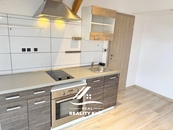 Pronájem mezonetového bytu 2+kk, 55m2, ul. U Hřiště , Ostrava Zábřeh, cena 12390 CZK / objekt / měsíc, nabízí 